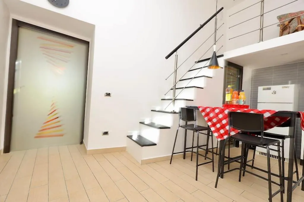 Suite In Citta Naples 0*,